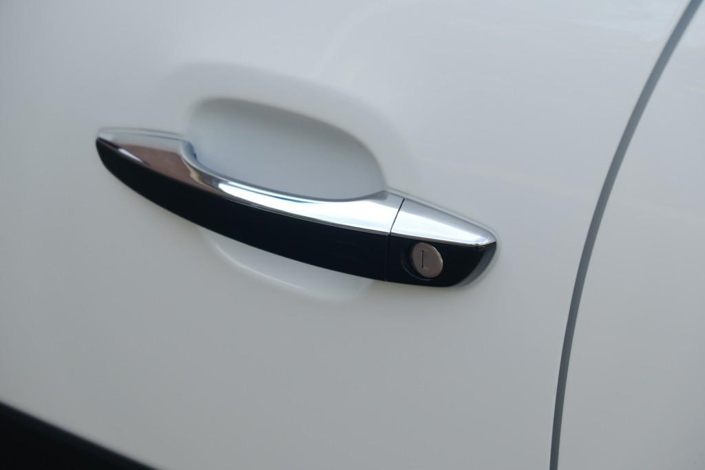 Citroën C3 1.2 PureTech 83pk Shine | App Connect | Climate | Cruise | Keyless | Stoelverwarming afbeelding 23