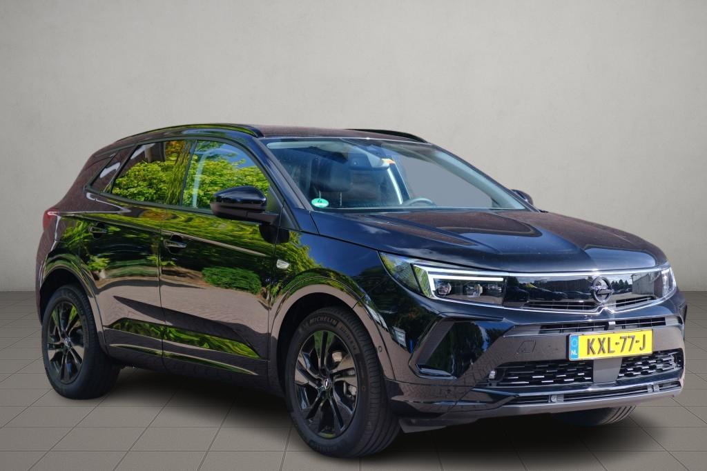 Opel Grandland 1.2 Turbo Hybrid 145pk eDCT6 GS - Adaptieve cruise - Achteruitrijcamera - Apple CarPlay - Navigatiesysteem - Parkeersensoren - Climate control - Keyless - Dodehoekdetectie afbeelding 1