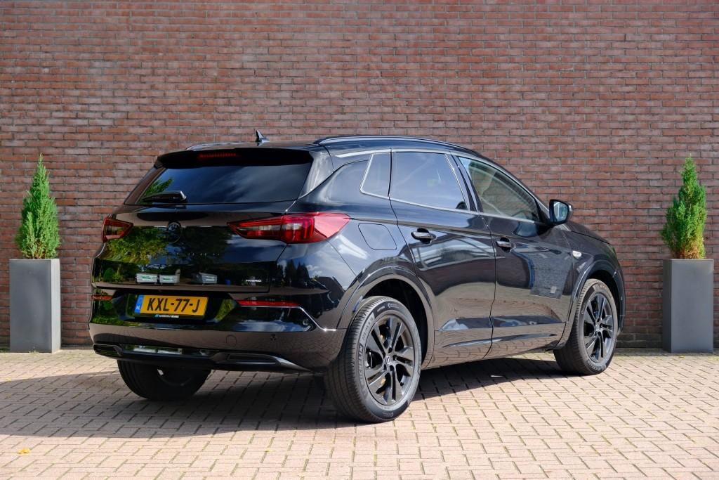 Opel Grandland 1.2 Turbo Hybrid 145pk eDCT6 GS - Adaptieve cruise - Achteruitrijcamera - Apple CarPlay - Navigatiesysteem - Parkeersensoren - Climate control - Keyless - Dodehoekdetectie afbeelding 30