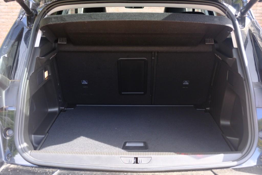 Opel Grandland 1.2 Turbo Hybrid 145pk eDCT6 GS - Adaptieve cruise - Achteruitrijcamera - Apple CarPlay - Navigatiesysteem - Parkeersensoren - Climate control - Keyless - Dodehoekdetectie afbeelding 31