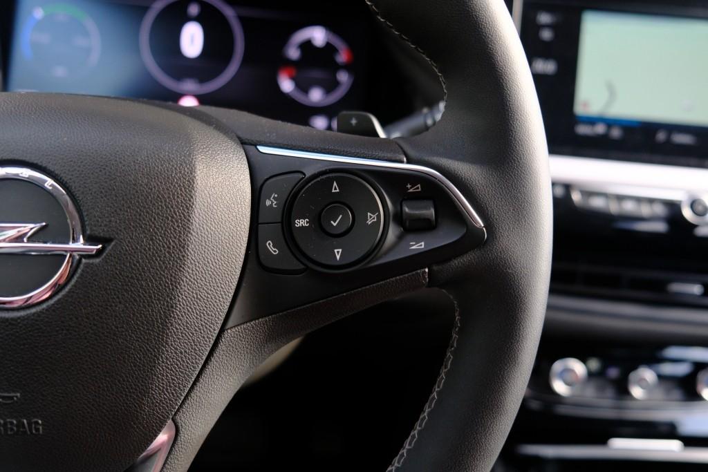 Opel Grandland 1.2 Turbo Hybrid 145pk eDCT6 GS - Adaptieve cruise - Achteruitrijcamera - Apple CarPlay - Navigatiesysteem - Parkeersensoren - Climate control - Keyless - Dodehoekdetectie afbeelding 10