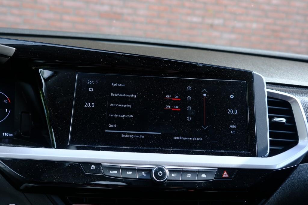 Opel Grandland 1.2 Turbo Hybrid 145pk eDCT6 GS - Adaptieve cruise - Achteruitrijcamera - Apple CarPlay - Navigatiesysteem - Parkeersensoren - Climate control - Keyless - Dodehoekdetectie afbeelding 18