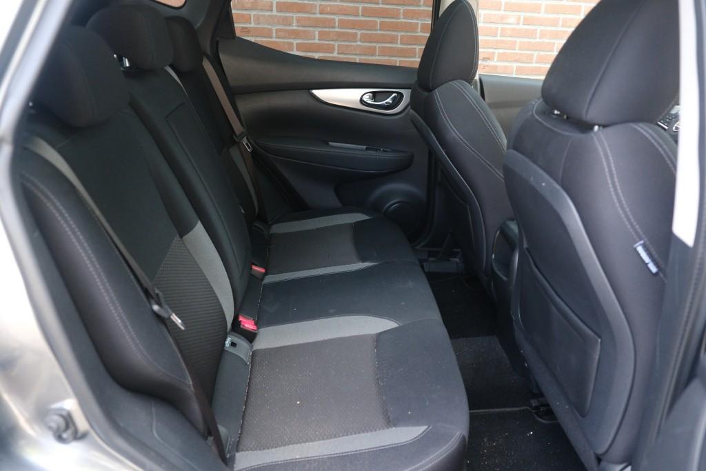 Nissan QASHQAI 1.3 DIG-T 140pk N-Connecta | App Connect | Cruise | Climate | Panoramadak | Navi | Keyless | Camera | PDC afbeelding 3