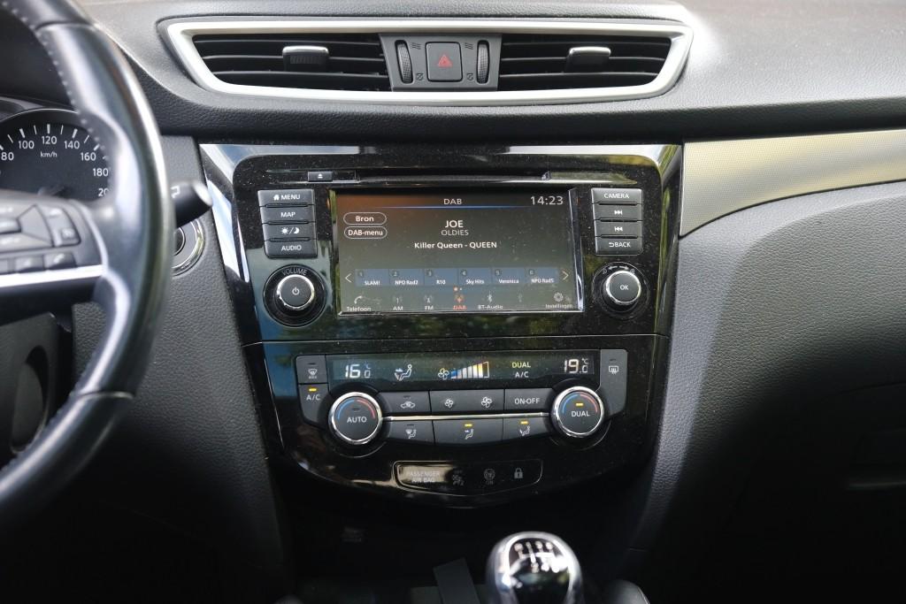Nissan QASHQAI 1.3 DIG-T 140pk N-Connecta | App Connect | Cruise | Climate | Panoramadak | Navi | Keyless | Camera | PDC afbeelding 16