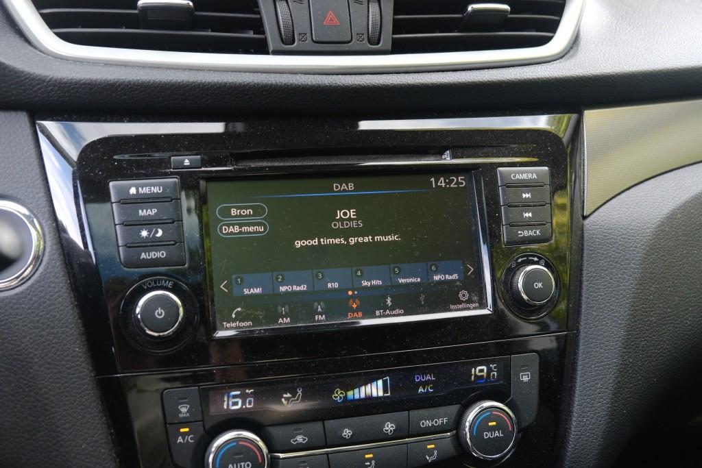Nissan QASHQAI 1.3 DIG-T 140pk N-Connecta | App Connect | Cruise | Climate | Panoramadak | Navi | Keyless | Camera | PDC afbeelding 17