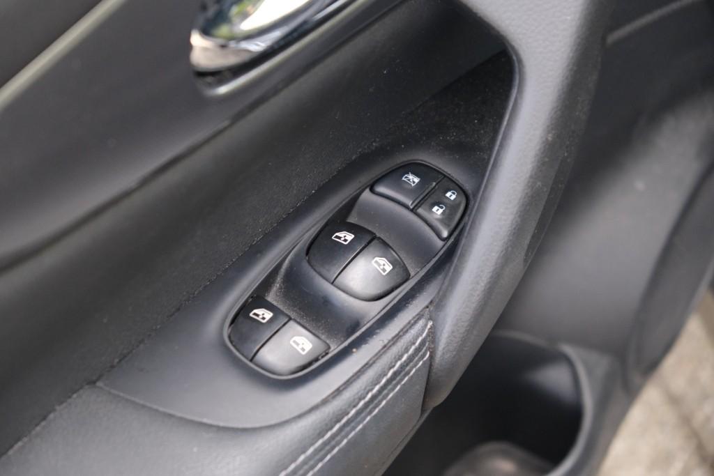 Nissan QASHQAI 1.3 DIG-T 140pk N-Connecta | App Connect | Cruise | Climate | Panoramadak | Navi | Keyless | Camera | PDC afbeelding 25