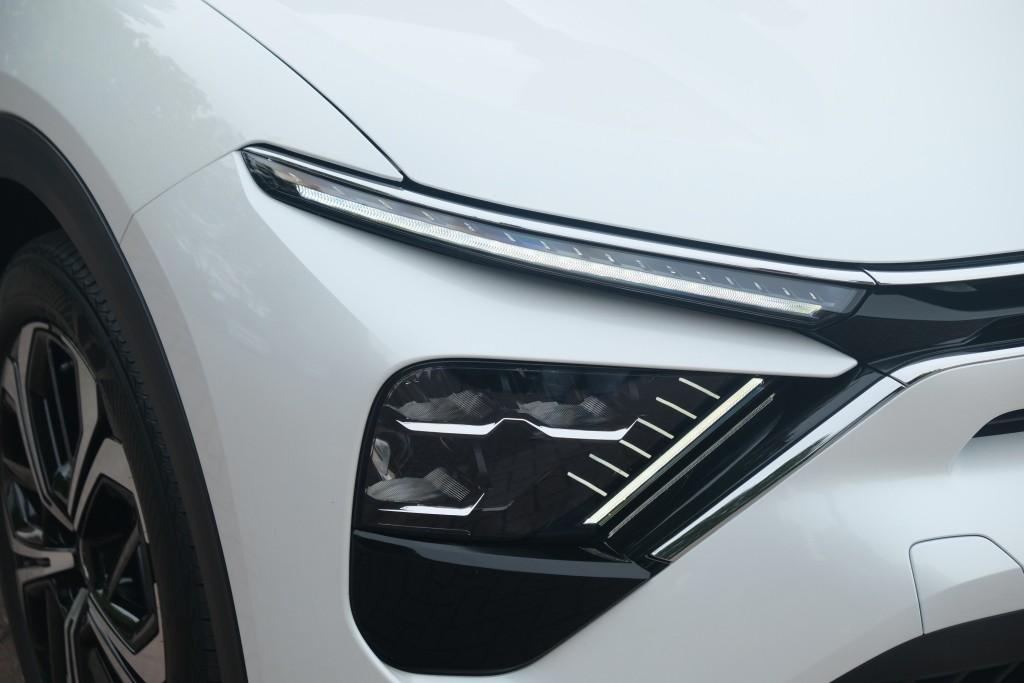 Citroën C5 X 1.6 Plug-in Hybrid 225pk EAT8 Shine | App Connect | Adaptive Cruise | Panoramadak | Leder | Elektrische Achterklep | Keyless | Heap-Up | Memory afbeelding 2