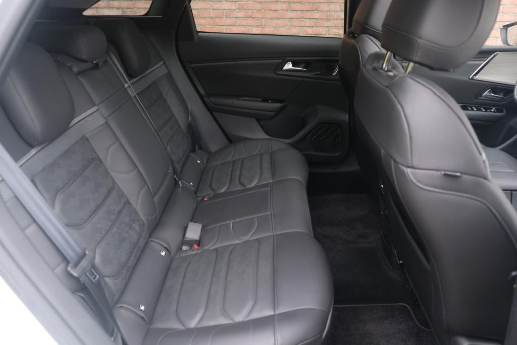 Citroën C5 X 1.6 Plug-in Hybrid 225pk EAT8 Shine | App Connect | Adaptive Cruise | Panoramadak | Leder | Elektrische Achterklep | Keyless | Heap-Up | Memory afbeelding 3