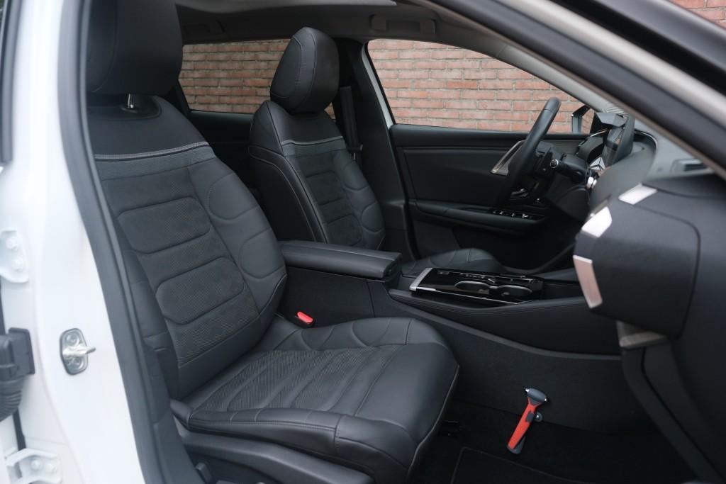 Citroën C5 X 1.6 Plug-in Hybrid 225pk EAT8 Shine | App Connect | Adaptive Cruise | Panoramadak | Leder | Elektrische Achterklep | Keyless | Heap-Up | Memory afbeelding 6