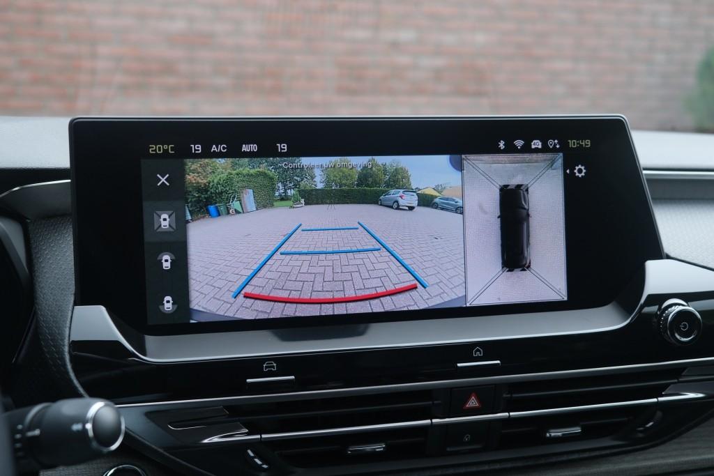 Citroën C5 X 1.6 Plug-in Hybrid 225pk EAT8 Shine | App Connect | Adaptive Cruise | Panoramadak | Leder | Elektrische Achterklep | Keyless | Heap-Up | Memory afbeelding 20
