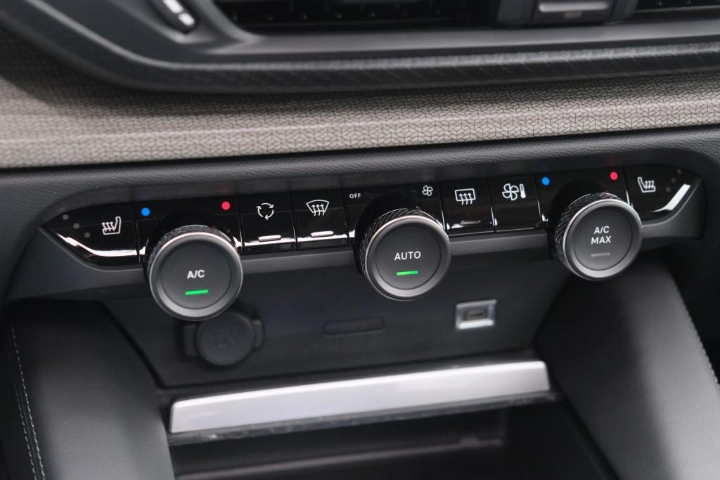 Citroën C5 X 1.6 Plug-in Hybrid 225pk EAT8 Shine | App Connect | Adaptive Cruise | Panoramadak | Leder | Elektrische Achterklep | Keyless | Heap-Up | Memory afbeelding 22