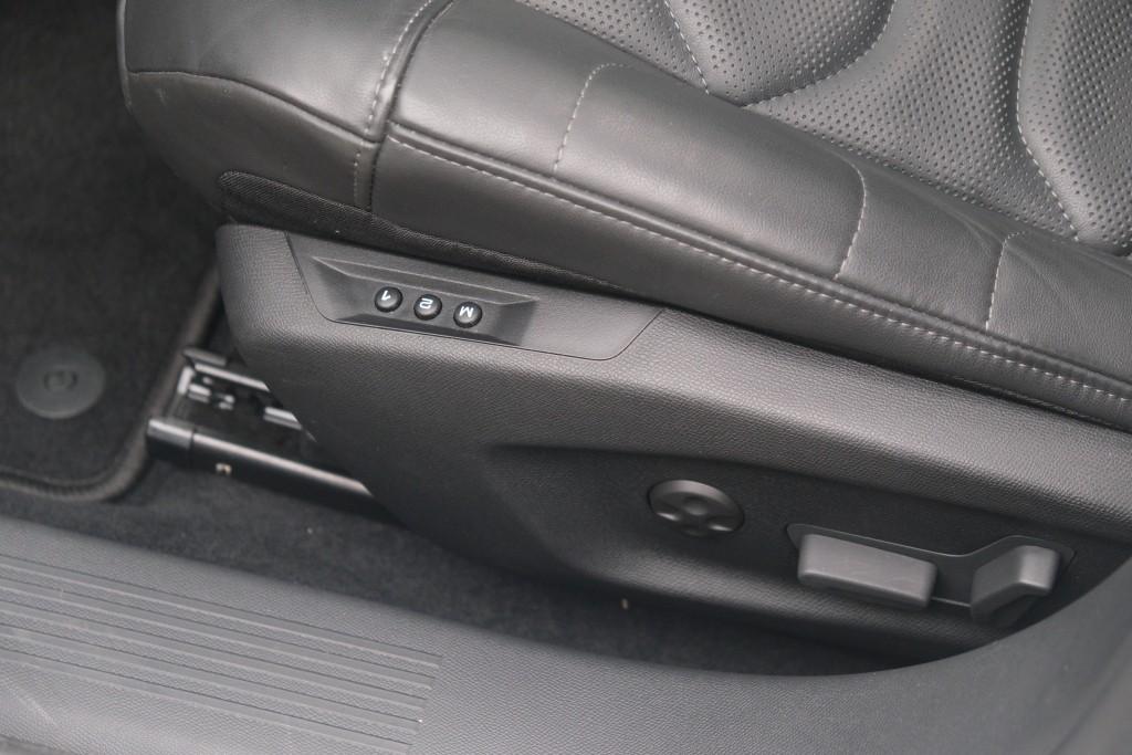 Citroën C5 X 1.6 Plug-in Hybrid 225pk EAT8 Shine | App Connect | Adaptive Cruise | Panoramadak | Leder | Elektrische Achterklep | Keyless | Heap-Up | Memory afbeelding 25