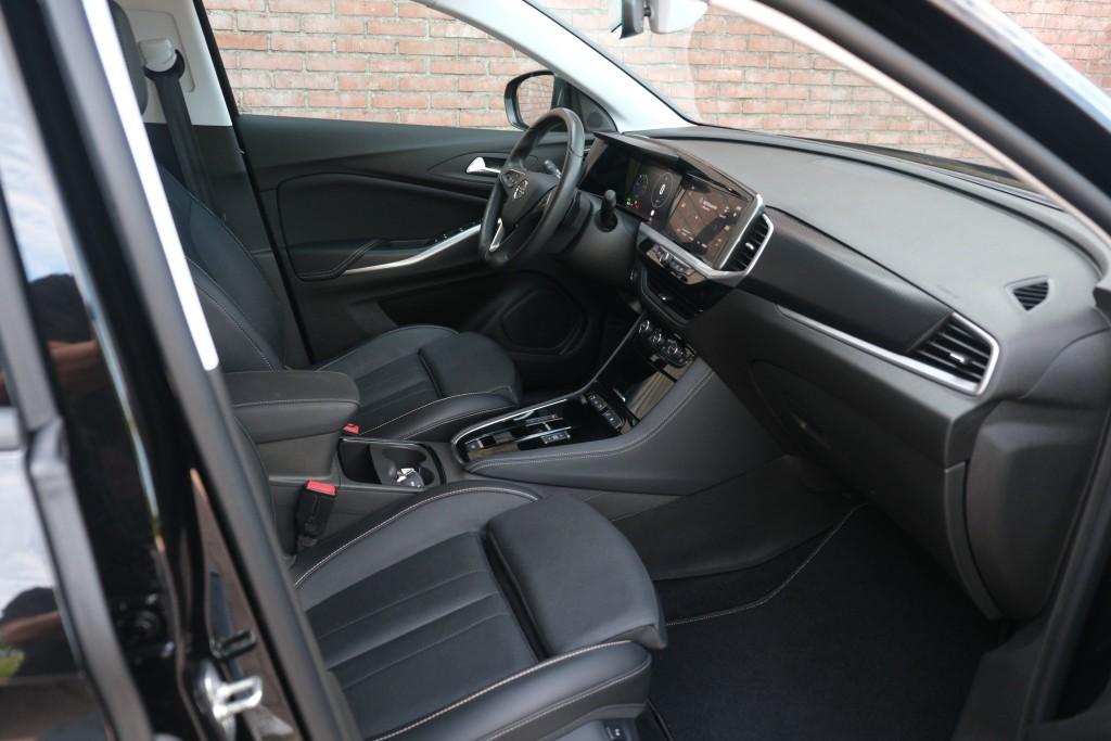 Opel Grandland 1.6 Turbo Plug-In Hybrid 300pk 4x4 EAT8 GSe | Navi | App Connect | Climate | Adaptive Cruise | Keyless | Elektrische Achterklep | Camera | Leder Pakket afbeelding 4