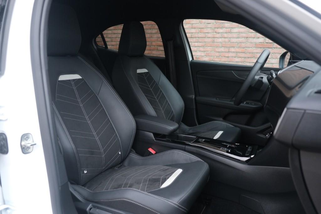 Opel Mokka 1.2 Turbo 130pk EAT8 Ultimate | App Connect | Climate | Adaptive Cruise | Keyless | Camera | Blind Spot | Winter Pakket afbeelding 5