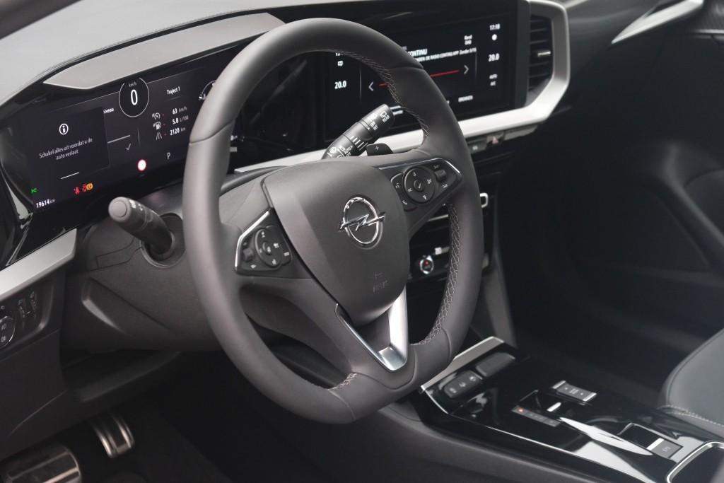 Opel Mokka 1.2 Turbo 130pk EAT8 Ultimate | App Connect | Climate | Adaptive Cruise | Keyless | Camera | Blind Spot | Winter Pakket afbeelding 10