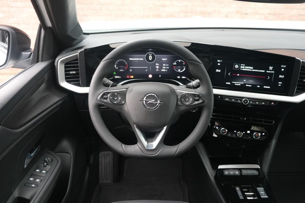 Opel Mokka 1.2 Turbo 130pk EAT8 Ultimate | App Connect | Climate | Adaptive Cruise | Keyless | Camera | Blind Spot | Winter Pakket afbeelding 11