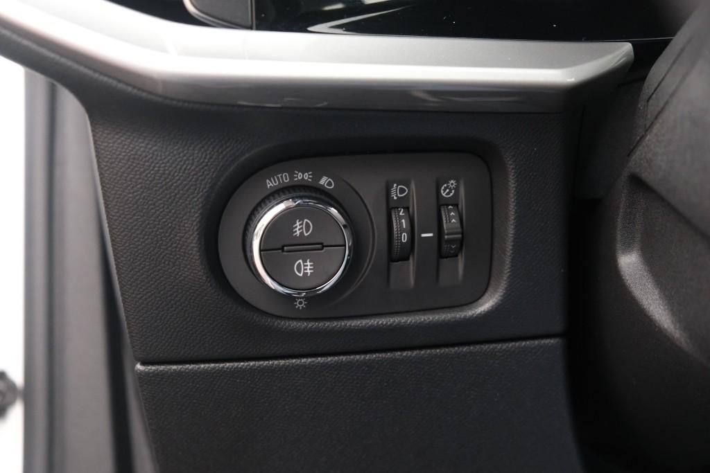Opel Mokka 1.2 Turbo 130pk EAT8 Ultimate | App Connect | Climate | Adaptive Cruise | Keyless | Camera | Blind Spot | Winter Pakket afbeelding 22