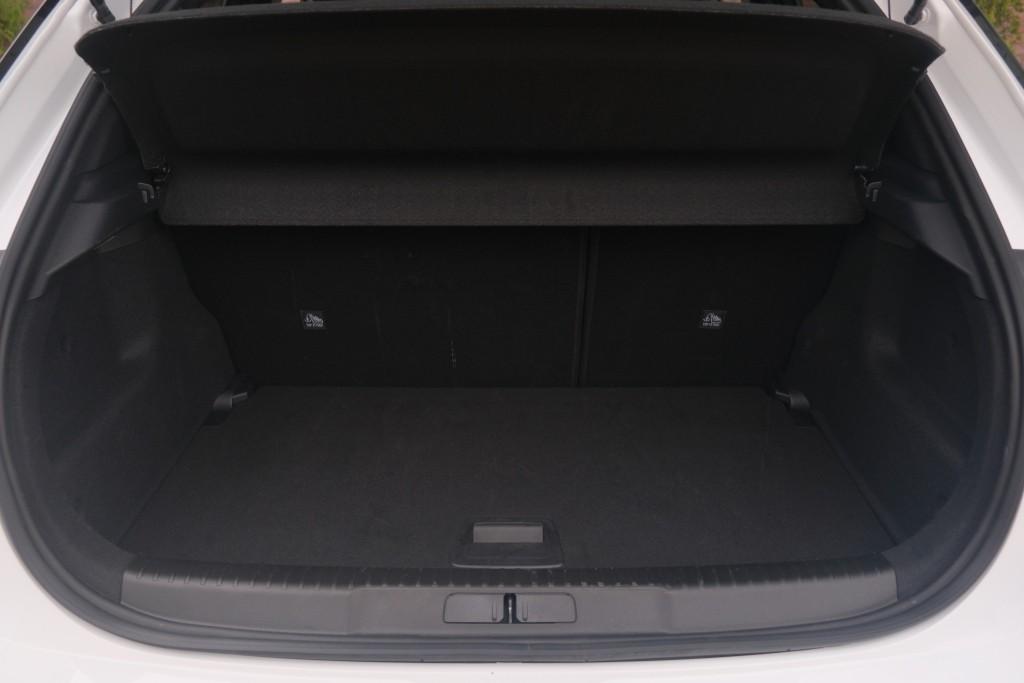 Opel Mokka 1.2 Turbo 130pk EAT8 Ultimate | App Connect | Climate | Adaptive Cruise | Keyless | Camera | Blind Spot | Winter Pakket afbeelding 29
