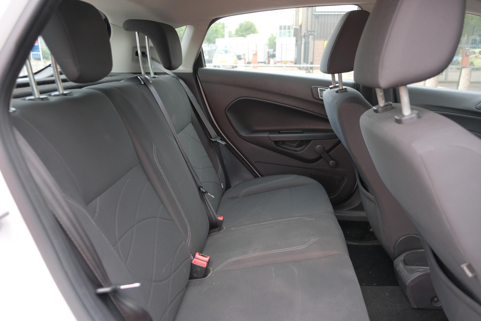 Ford Fiesta 1.0 65pk 5-drs Style | Airco | Navi | Trekhaak afbeelding 9