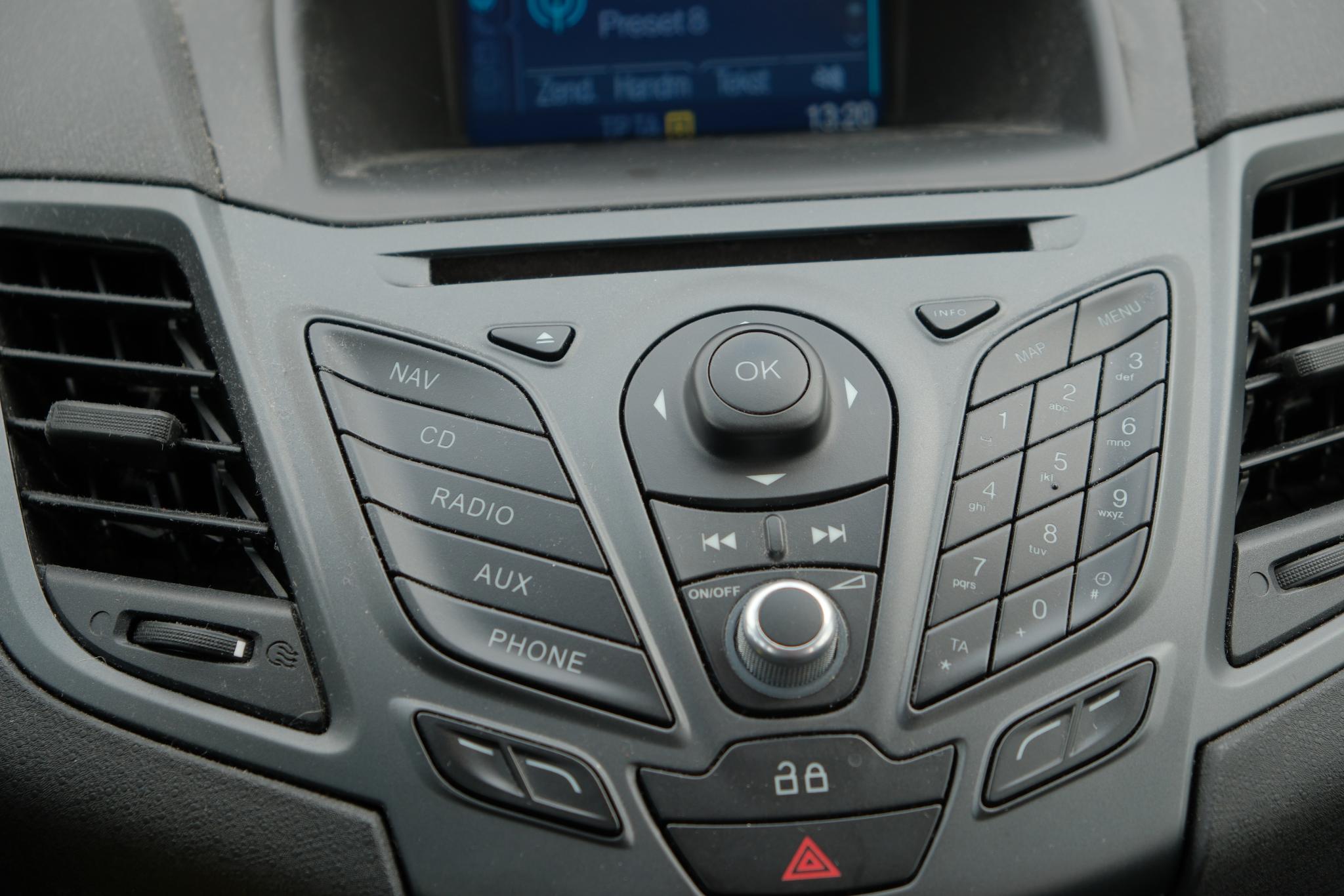 Ford Fiesta 1.0 65pk 5-drs Style | Airco | Navi | Trekhaak afbeelding 11