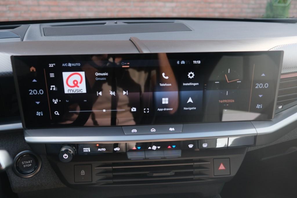 Opel Grandland 1.2 Turbo Hybrid 145pk eDCT6 GS - Panoramadak - Adaptive Cruise - Head-up display - Stoelverwarming - Elektrische achterklep - 360° Camera - Focal Audio afbeelding 19