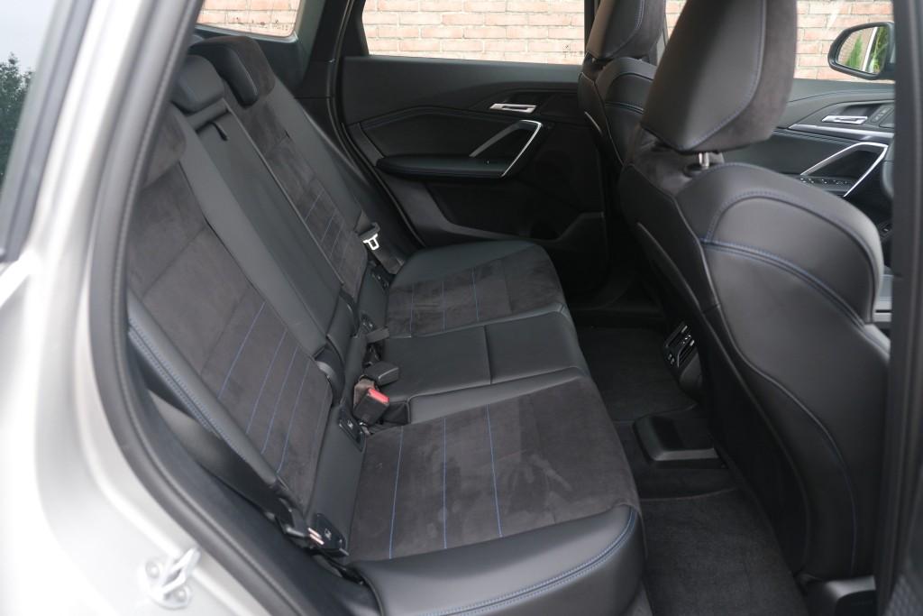 BMW X1 xDrive25e 245pk Aut. M-Sport | Panoramadak | HUD | Driving Assistant Professional | Parking Assistant Plus | 19 inch velgen afbeelding 3