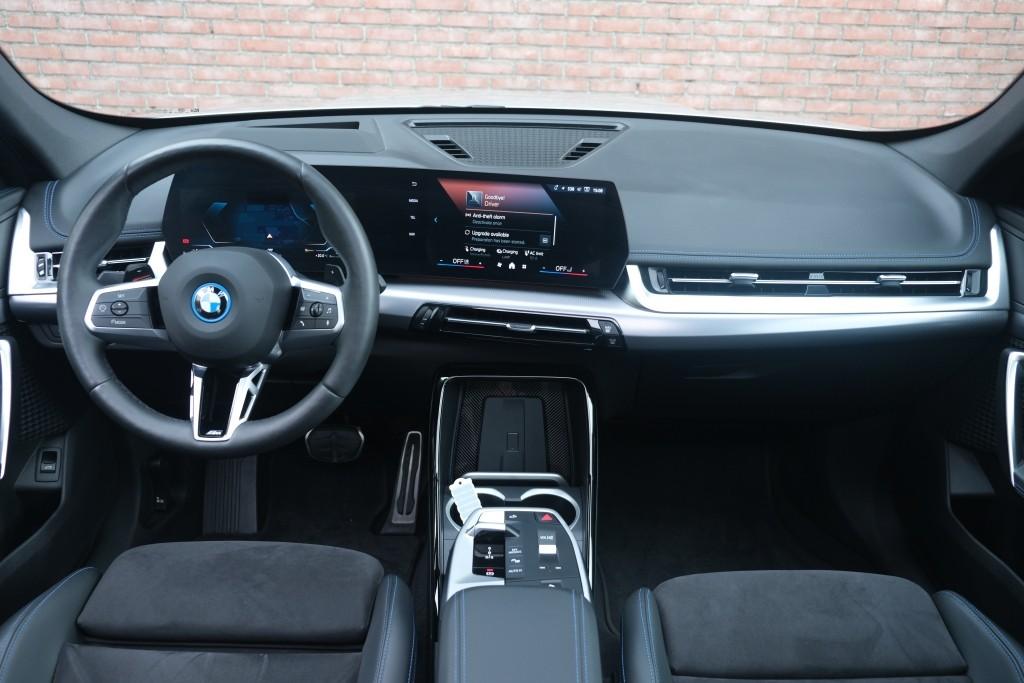 BMW X1 xDrive25e 245pk Aut. M-Sport | Panoramadak | HUD | Driving Assistant Professional | Parking Assistant Plus | 19 inch velgen afbeelding 7