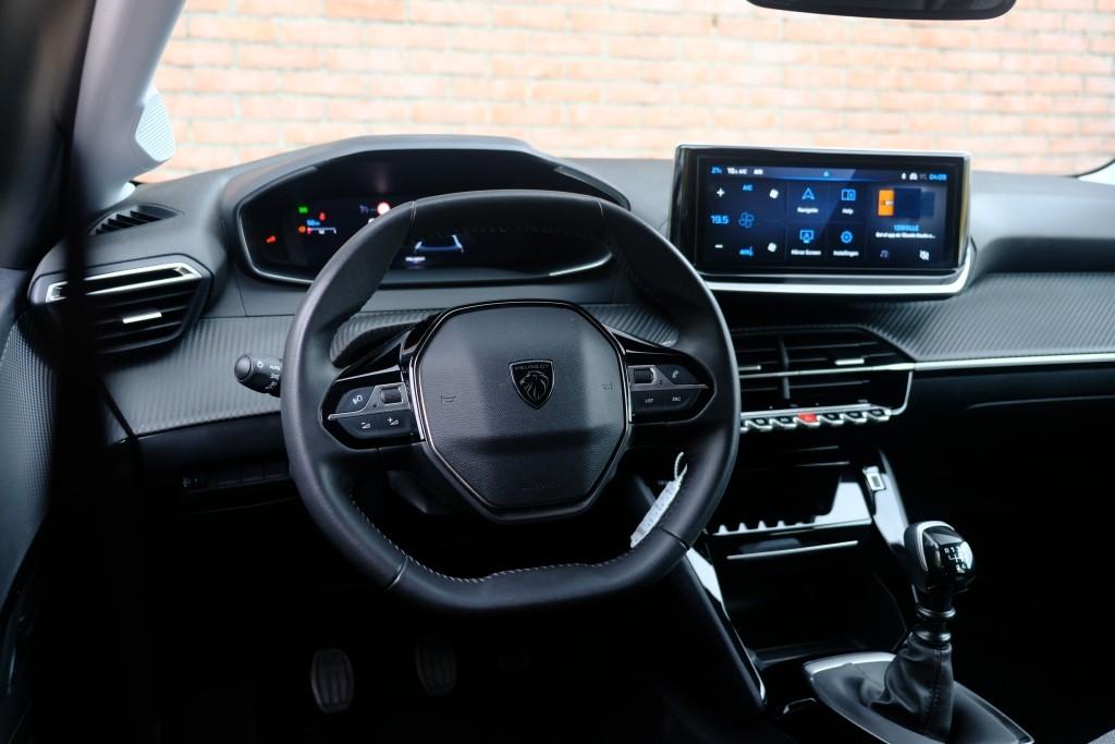 Peugeot 208 1.2 PureTech 100pk Allure - Navigatiesysteem - Apple CarPlay - Achteruitrijcamera - Dodehoekdetectie- Parkeersensoren - Climate Control - Cruise control afbeelding 14