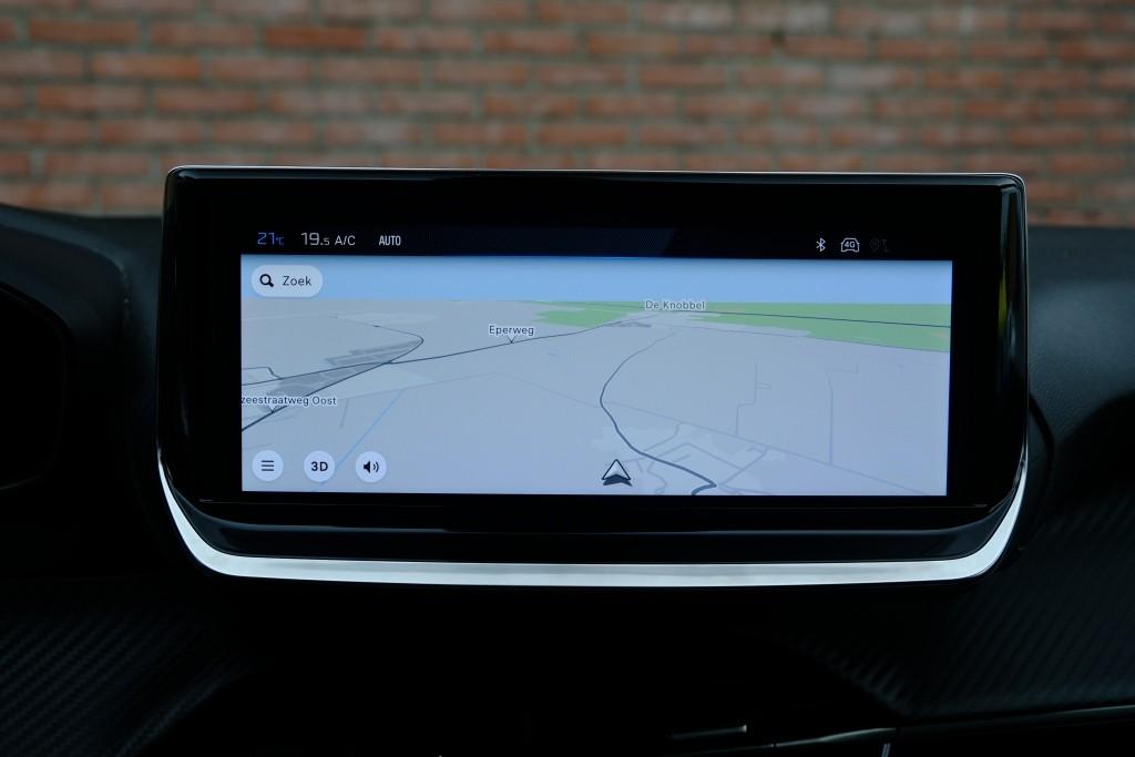 Peugeot 208 1.2 PureTech 100pk Allure - Navigatiesysteem - Apple CarPlay - Achteruitrijcamera - Dodehoekdetectie- Parkeersensoren - Climate Control - Cruise control afbeelding 18