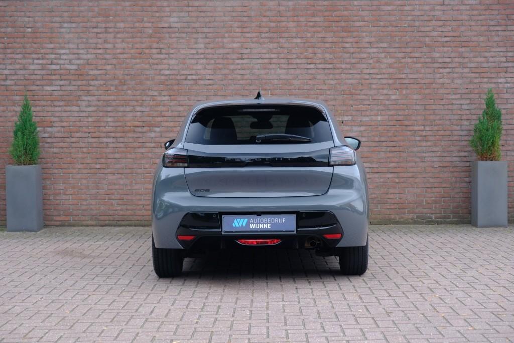 Peugeot 208 1.2 PureTech 100pk Allure - Navigatiesysteem - Apple CarPlay - Achteruitrijcamera - Dodehoekdetectie- Parkeersensoren - Climate Control - Cruise control afbeelding 31