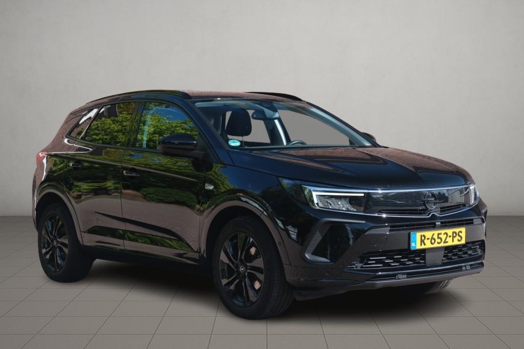 Opel Grandland 1.2 Turbo 130pk EAT8 GS Line - App Connect - Climate - Cruise - Camera - Verwarmde Voorruit - Stoelverwarming afbeelding 1