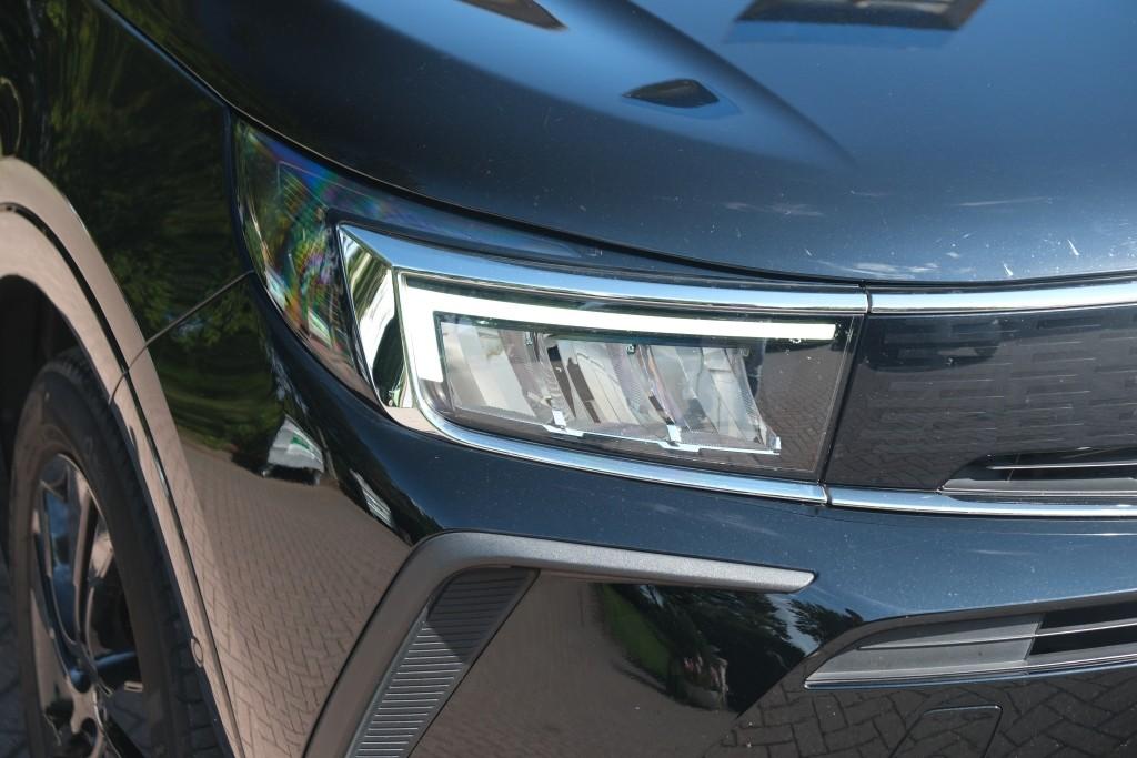Opel Grandland 1.2 Turbo 130pk EAT8 GS Line - App Connect - Climate - Cruise - Camera - Verwarmde Voorruit - Stoelverwarming afbeelding 2