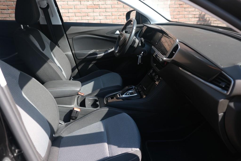 Opel Grandland 1.2 Turbo 130pk EAT8 GS Line - App Connect - Climate - Cruise - Camera - Verwarmde Voorruit - Stoelverwarming afbeelding 4