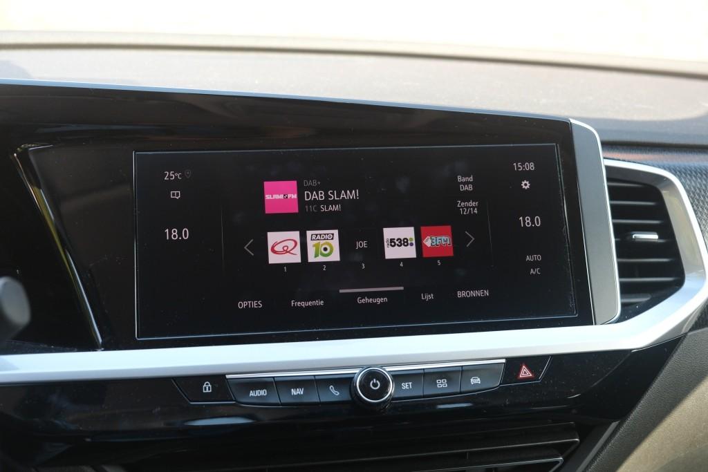 Opel Grandland 1.2 Turbo 130pk EAT8 GS Line - App Connect - Climate - Cruise - Camera - Verwarmde Voorruit - Stoelverwarming afbeelding 17