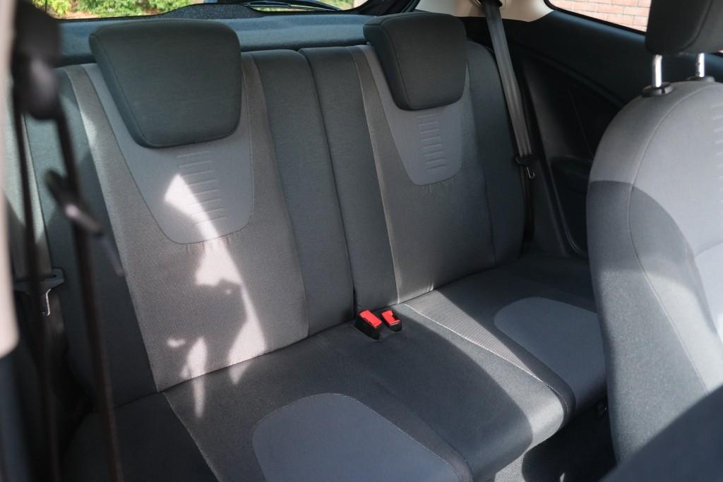 Ford Ka 1.2 69pk Titanium X - Airco - Distributieriem v.v. afbeelding 3
