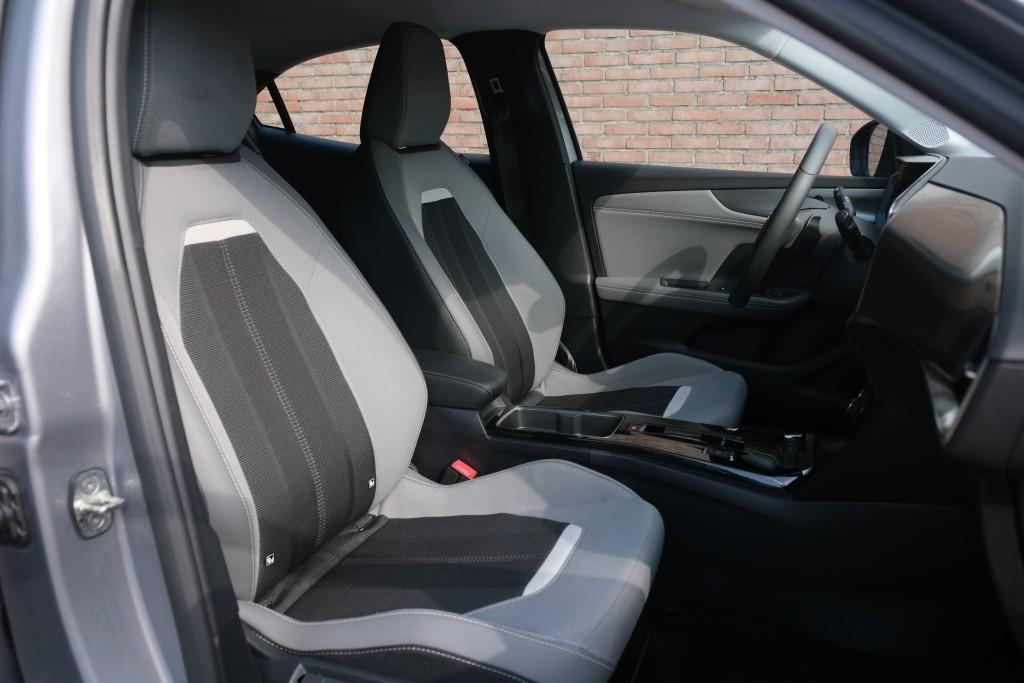 Opel Mokka 1.2 Turbo 130pk EAT8 Elegance - App Connect - Adaptive Cruise - Keyless - Dodehoek - Winter Pakket - Trekhaak afbeelding 6