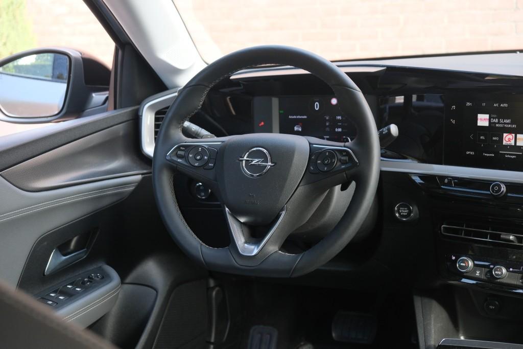Opel Mokka 1.2 Turbo 130pk EAT8 Elegance - App Connect - Adaptive Cruise - Keyless - Dodehoek - Winter Pakket - Trekhaak afbeelding 12