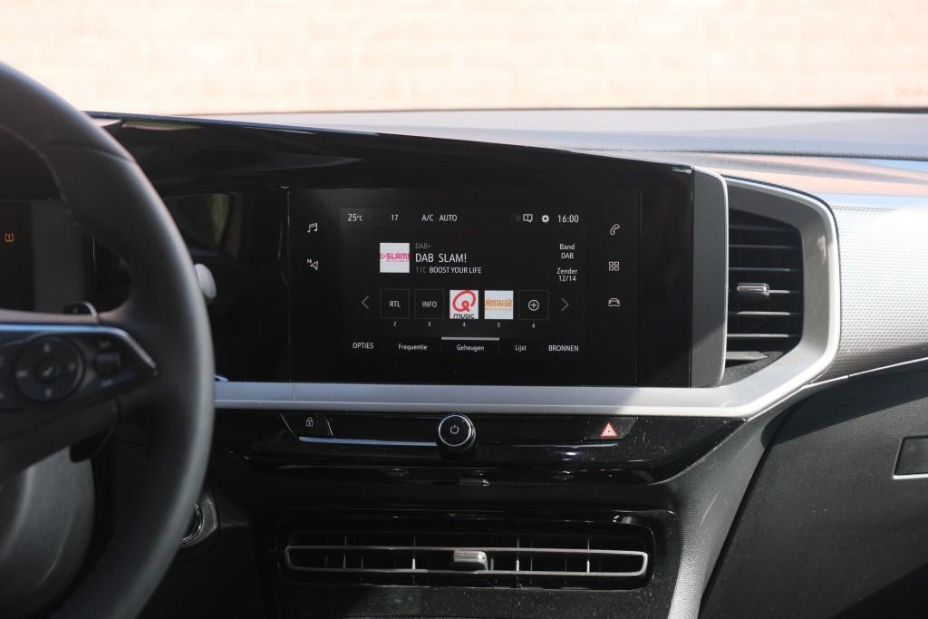Opel Mokka 1.2 Turbo 130pk EAT8 Elegance - App Connect - Adaptive Cruise - Keyless - Dodehoek - Winter Pakket - Trekhaak afbeelding 15