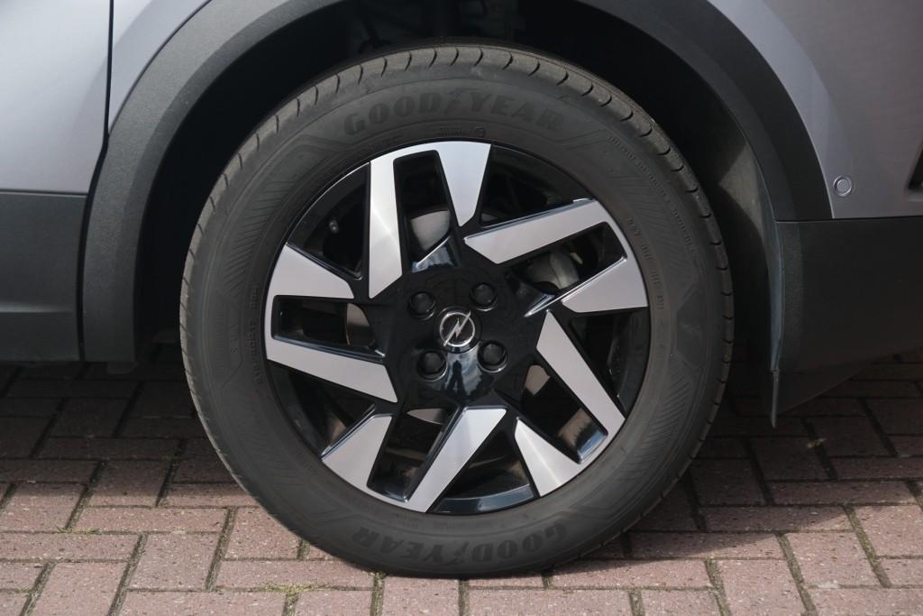 Opel Mokka 1.2 Turbo 130pk EAT8 Elegance - App Connect - Adaptive Cruise - Keyless - Dodehoek - Winter Pakket - Trekhaak afbeelding 29