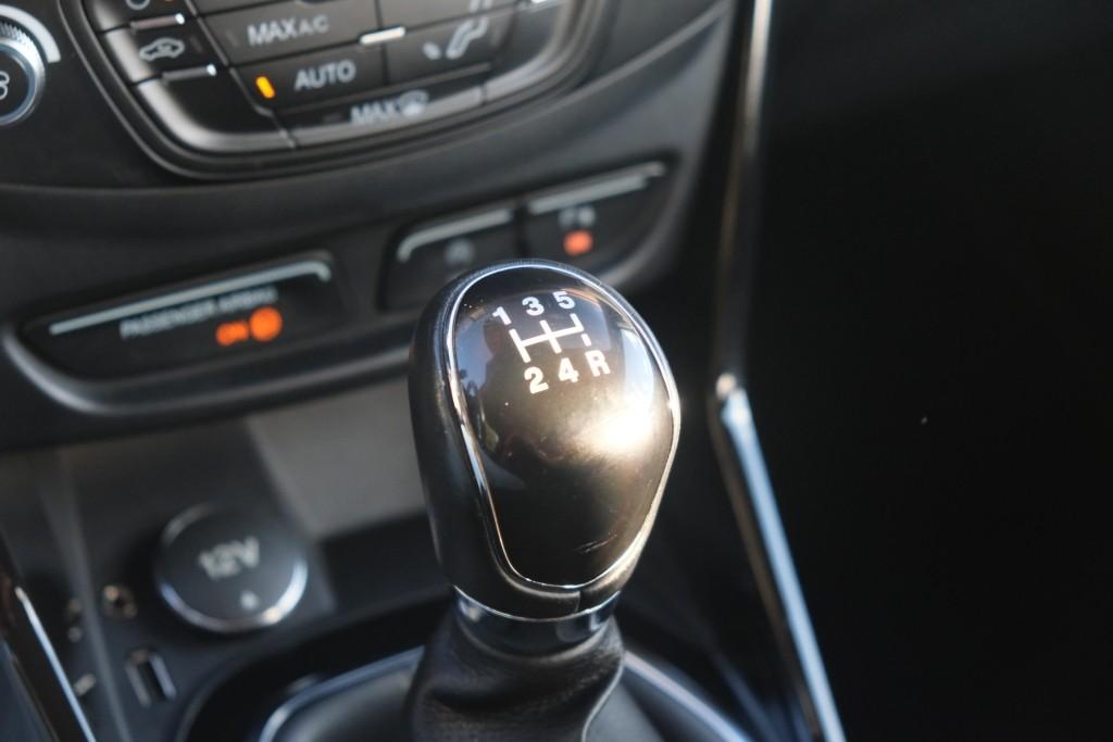Ford B-MAX 1.0 EcoBoost 100pk Titanium - Trekhaak - Navigatie - Achteruitrijcamera - Parkeersensoren - Climate - Verwarmde voorruit afbeelding 27
