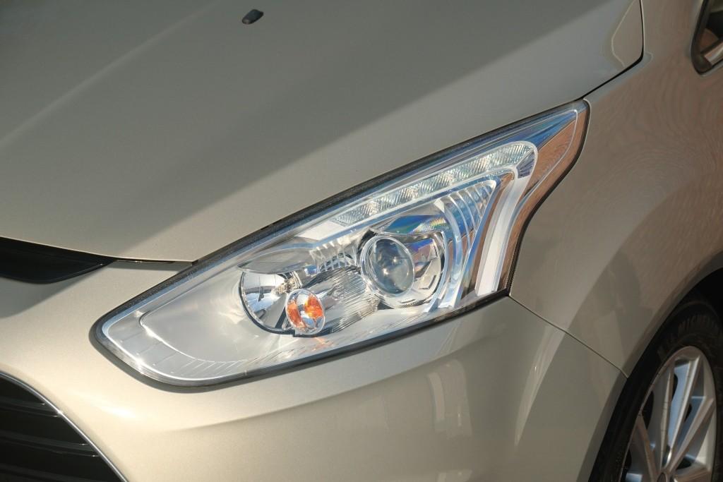 Ford B-MAX 1.0 EcoBoost 100pk Titanium - Trekhaak - Navigatie - Achteruitrijcamera - Parkeersensoren - Climate - Verwarmde voorruit afbeelding 2