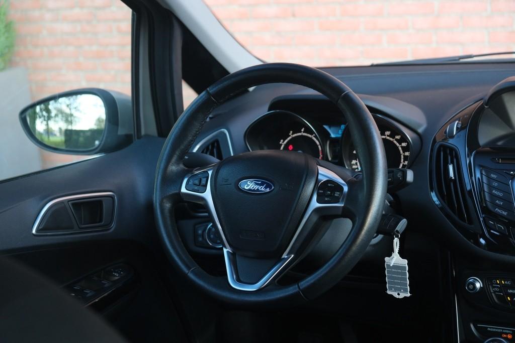 Ford B-MAX 1.0 EcoBoost 100pk Titanium - Trekhaak - Navigatie - Achteruitrijcamera - Parkeersensoren - Climate - Verwarmde voorruit afbeelding 14