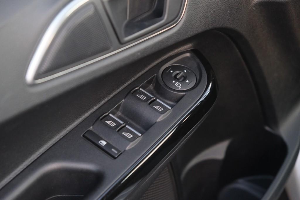 Ford B-MAX 1.0 EcoBoost 100pk Titanium - Trekhaak - Navigatie - Achteruitrijcamera - Parkeersensoren - Climate - Verwarmde voorruit afbeelding 29