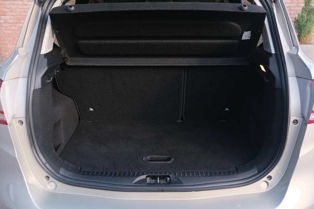 Ford B-MAX 1.0 EcoBoost 100pk Titanium - Trekhaak - Navigatie - Achteruitrijcamera - Parkeersensoren - Climate - Verwarmde voorruit afbeelding 30