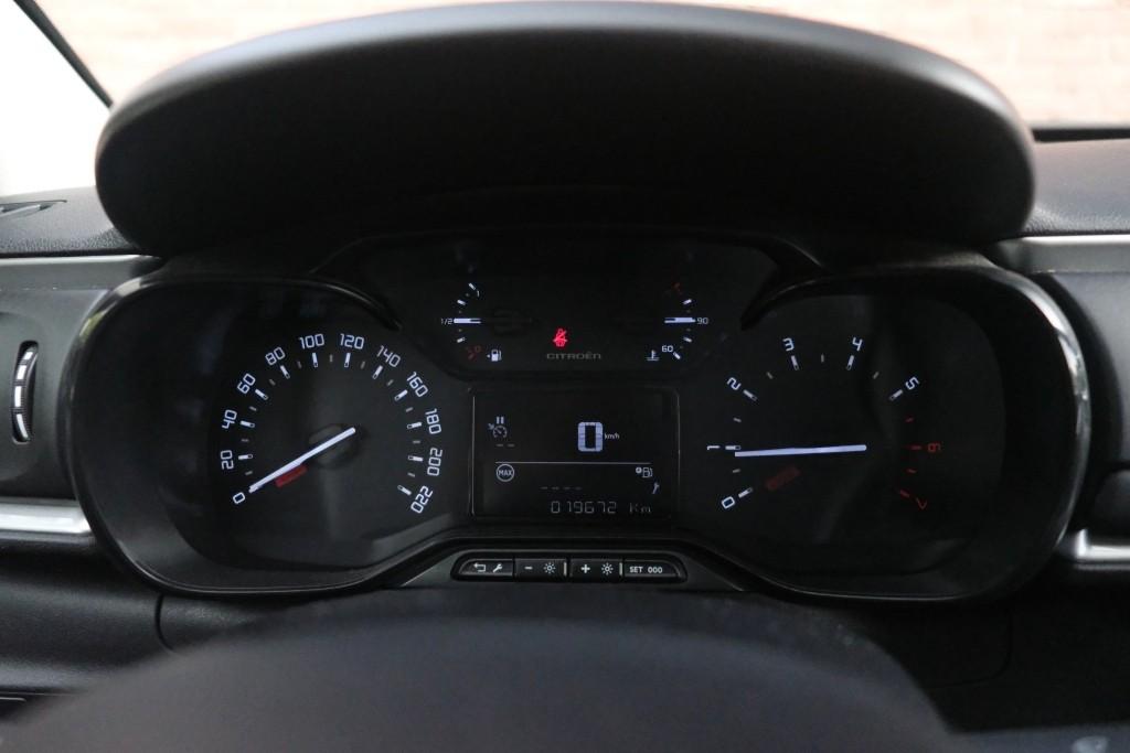 Citroën C3 1.2 PureTech 83pk C-Series - Climate control - Apple CarPlay - LED koplampen - Cruise control - Parkeersensoren achter - Rijstrooksensor afbeelding 12