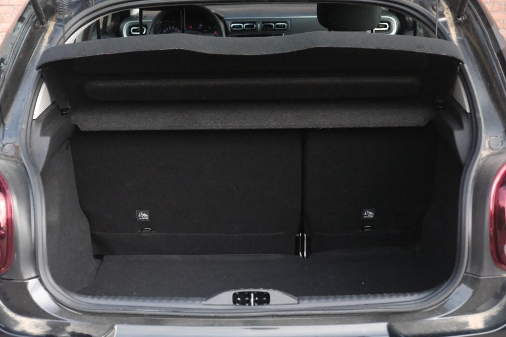 Citroën C3 1.2 PureTech 83pk C-Series - Climate control - Apple CarPlay - LED koplampen - Cruise control - Parkeersensoren achter - Rijstrooksensor afbeelding 26