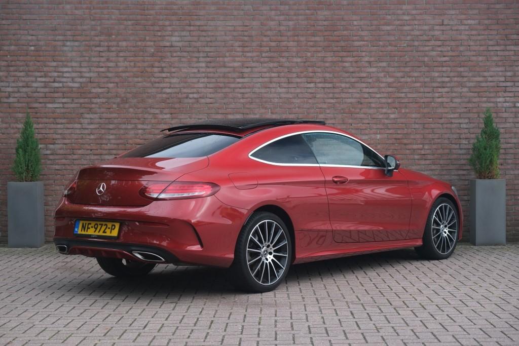 Mercedes-Benz C-Klasse 180 156pk Aut. Coupe AMG Line - Panoramadak - 360° camera - Burmester audio - Navigatiesysteem - LED koplampen- 19" inch afbeelding 27