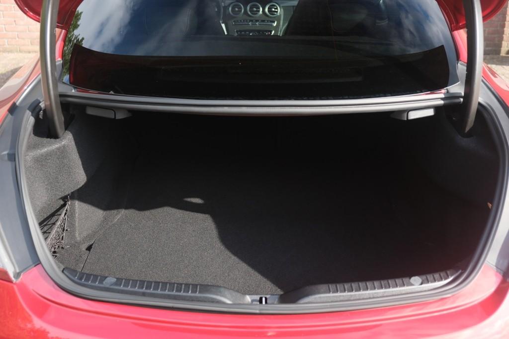 Mercedes-Benz C-Klasse 180 156pk Aut. Coupe AMG Line - Panoramadak - 360° camera - Burmester audio - Navigatiesysteem - LED koplampen- 19" inch afbeelding 28