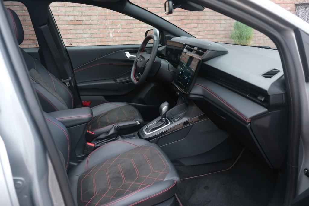 Ford Puma 1.0 EcoBoost Hybrid 155pk Aut. ST-Line X - Panoramadak - 360° camera - Adaptive Cruise - Elektrische achterklep - Matrix LED - Winter Pack afbeelding 4