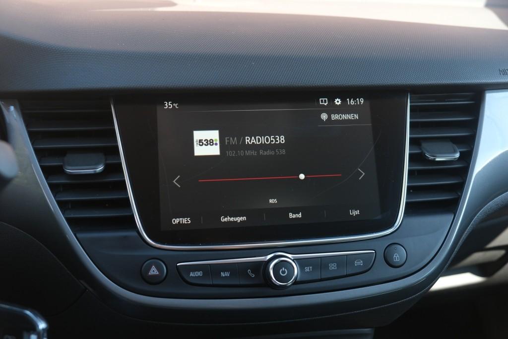 Opel Crossland 1.2 Turbo 110pk Elegance - Achteruitrijcamera - Apple CarPlay - Navigatiesysteem - Climate Control - LED koplampen - AGR comfortstoel afbeelding 15